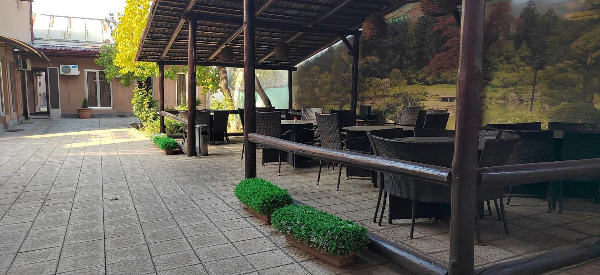 Areg Hotel Jerevan Buitenkant foto