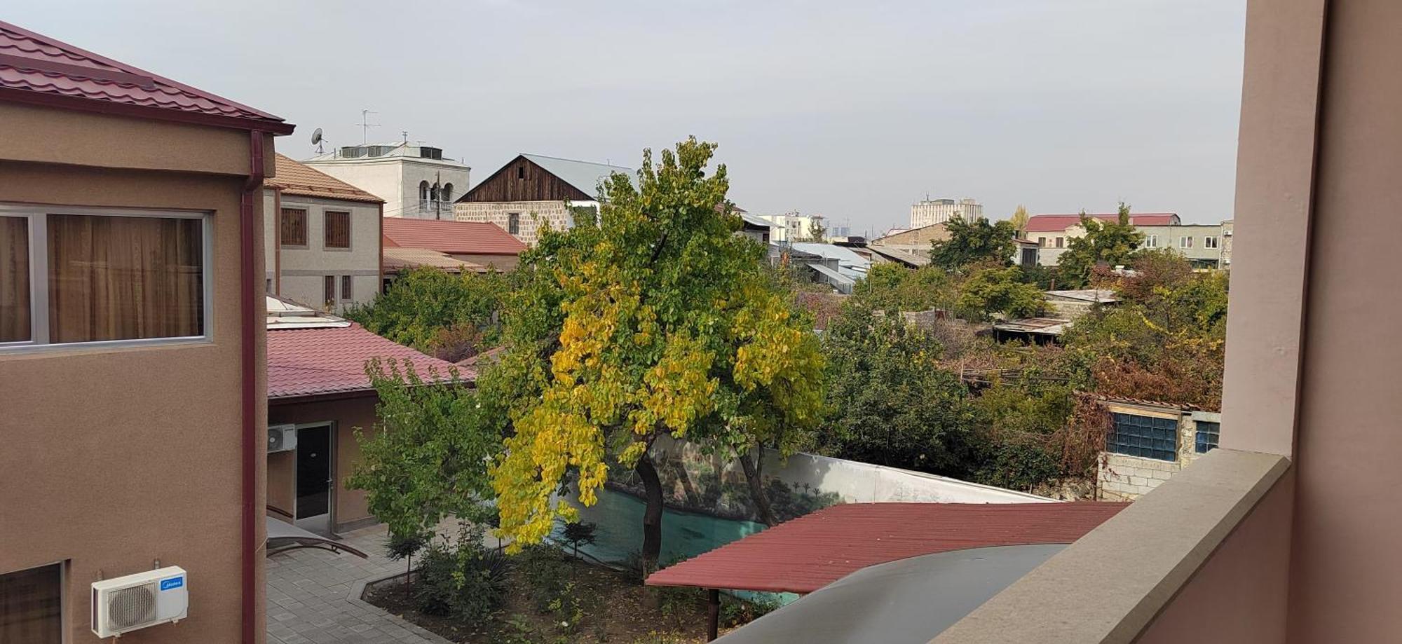 Areg Hotel Jerevan Buitenkant foto