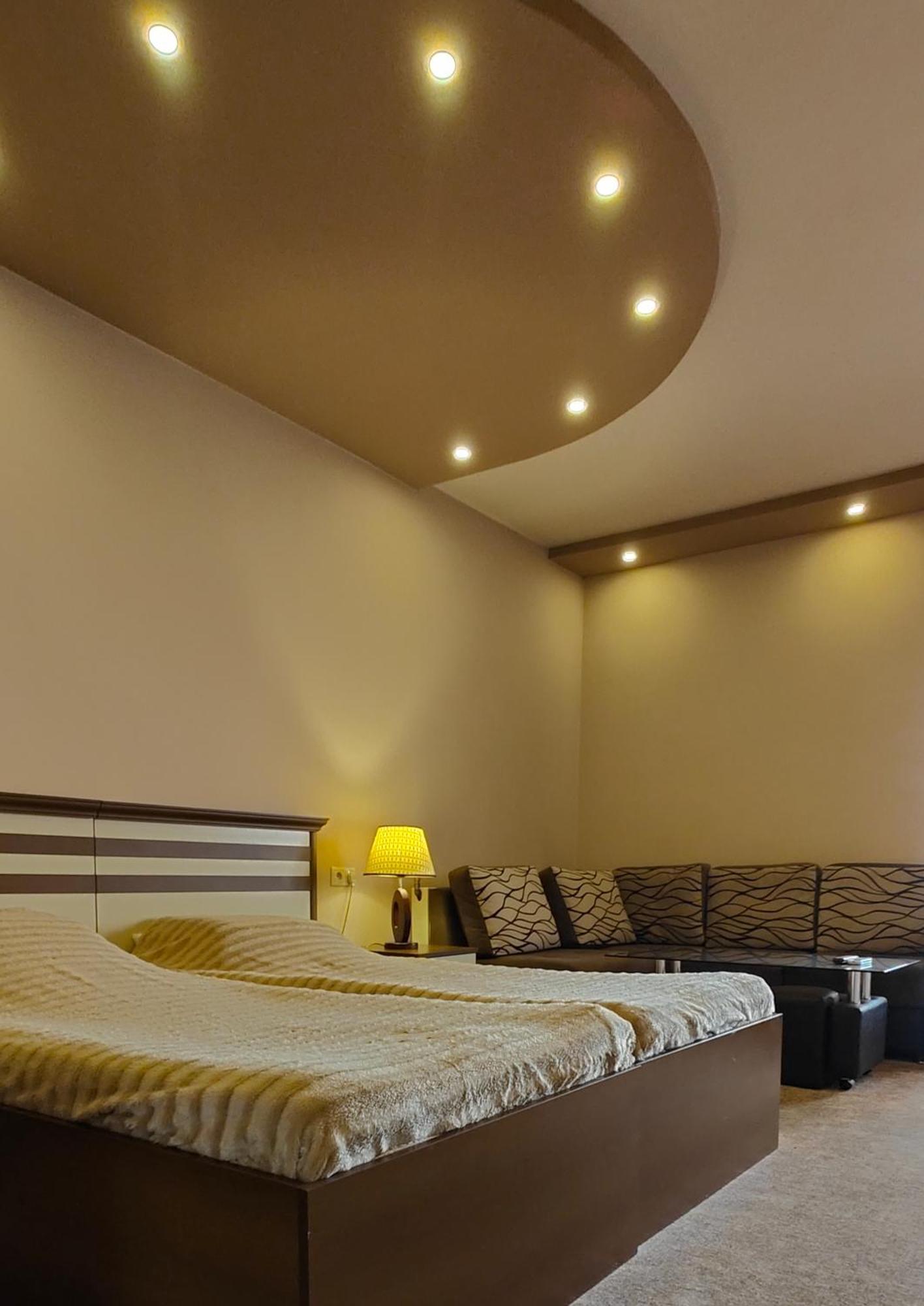 Areg Hotel Jerevan Buitenkant foto